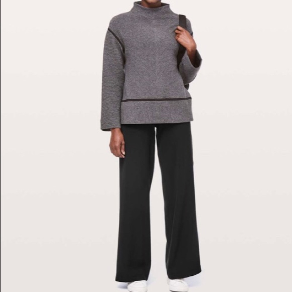 Lululemon On the Fly WL woven in black size 12